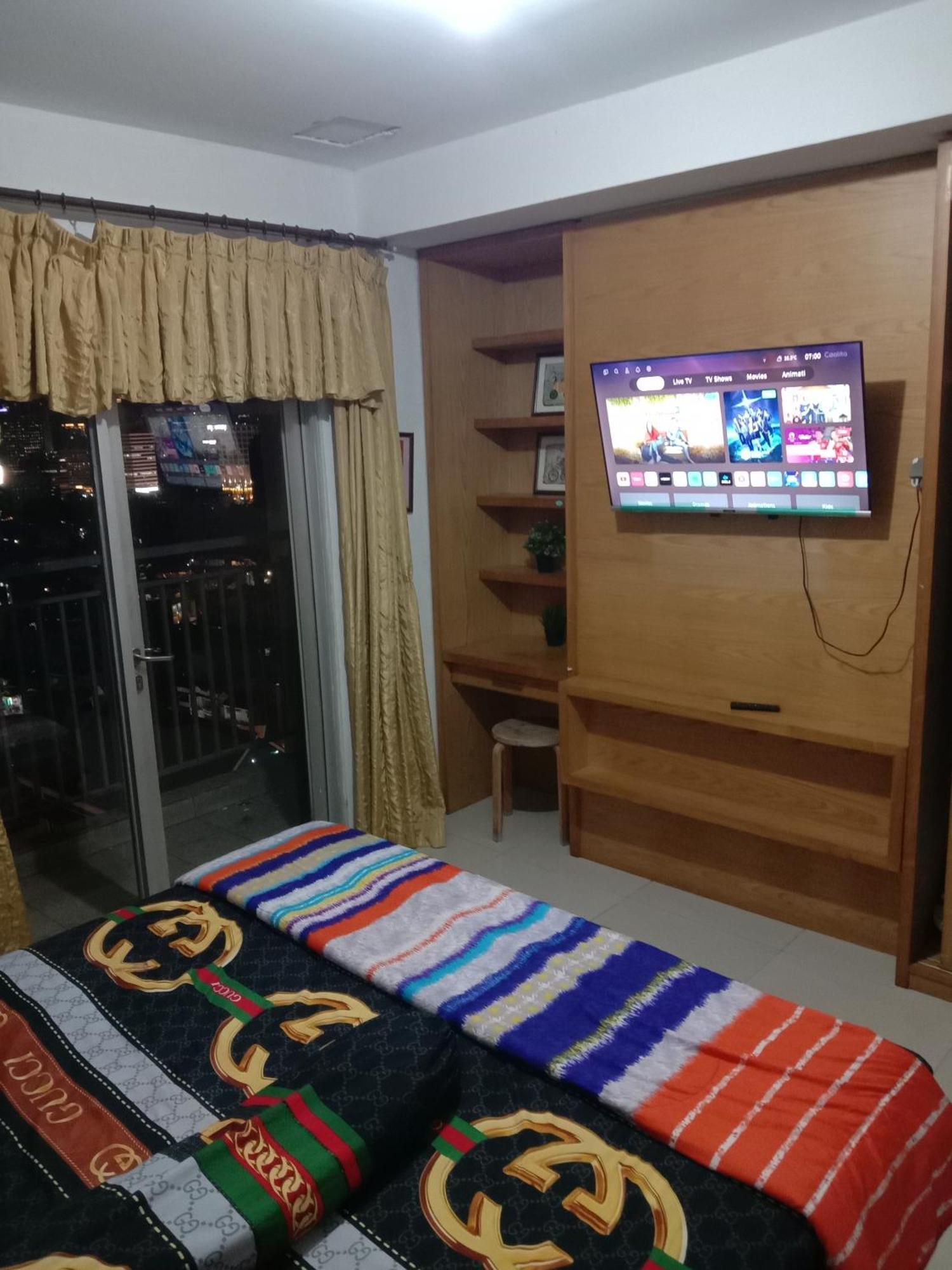 Thamrin Mall 1 Bedroom Direct To Mall & Free Wifi,rooftop Pool,gym,jacuzzi Jakarta